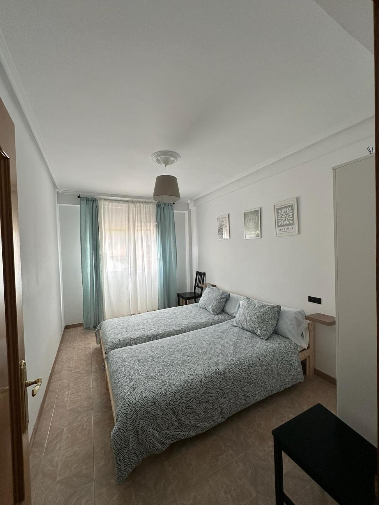 Apartamento Amplio Piso A 2 Min De La Playa Santa Marina Ribadesella Exterior foto